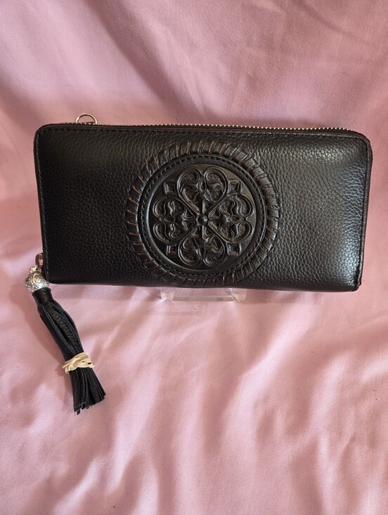 Brighton Handbags - Brighton Ferrara Black Leather Zip Wallet EUC